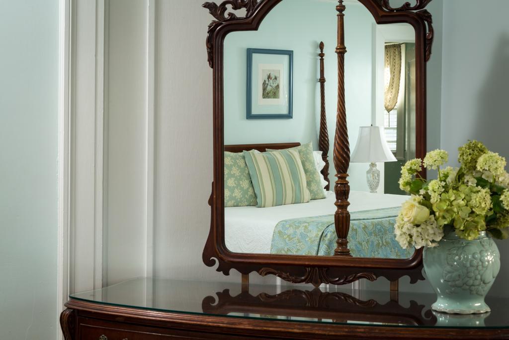 Room 1 Deluxe King Room Spa Bath